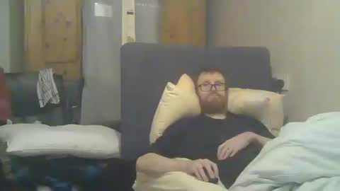 Snapshot of cs014g8493 chatting on 09/17/25, 11:28 chris online show from 09/17/25, 11:28