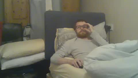 Snapshot of cs014g8493 chatting on 11/16/25, 11:21 chris online show from 11/16/25, 11:21