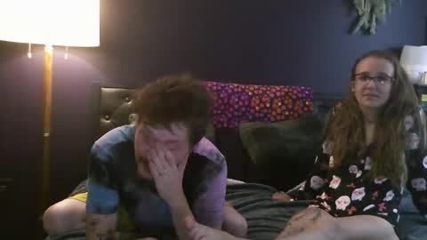 Snapshot of ctn4483 chatting on 10/20/25, 11:27 CTN4483 online show from 10/20/25, 11:27