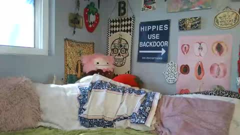     online show from 02/14/26, 09:44