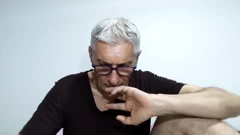 Snapshot of cucaio18 chatting on 04/25/26, 03:31 BIG UNCUT HARD COCK online show from 04/25/26, 03:31