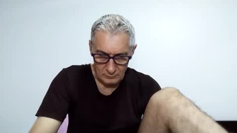 Snapshot of cucaio18 chatting on 04/26/26, 01:36 BIG UNCUT HARD COCK online show from 04/26/26, 01:36