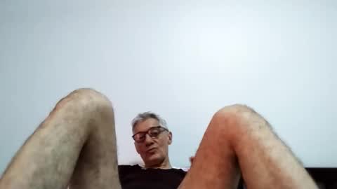 Snapshot of cucaio18 chatting on 04/28/26, 01:37 BIG UNCUT HARD COCK online show from 04/28/26, 01:37