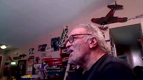 Snapshot of cuckingfunt chatting on 09/19/25, 11:38 cuckingfunt online show from 09/19/25, 11:38