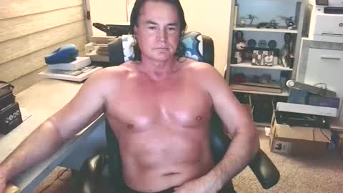 Yup... kinda old but Stop in and say hello online show from 04/02/26, 04:32