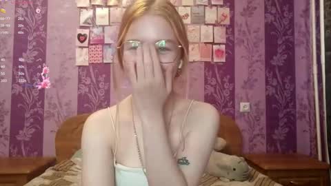Sia online show from 10/22/25, 07:08