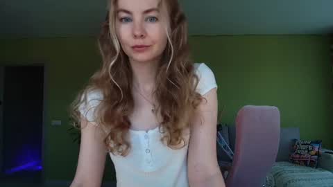 Alexia online show from 06/10/26, 06:12