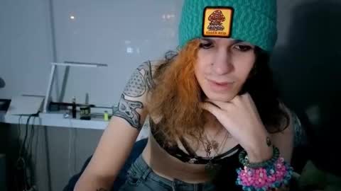 Snapshot of cuddleavenue chatting on 11/23/25, 03:06 cuddleavenue online show from 11/23/25, 03:06