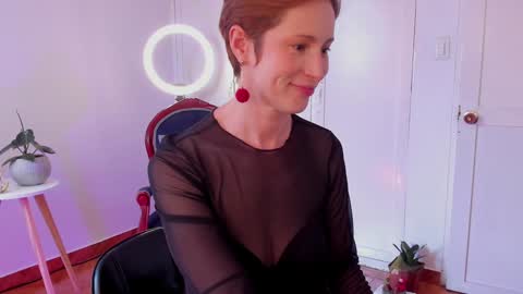 Leonela online show from 12/12/24, 09:26