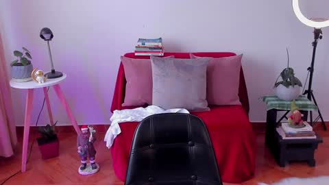 Leonela online show from 12/23/24, 08:36