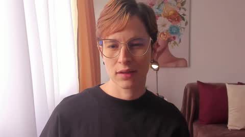 Leonela online show from 03/10/25, 07:50