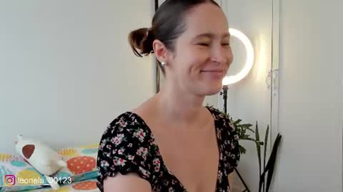 Leonela online show from 06/23/26, 06:28