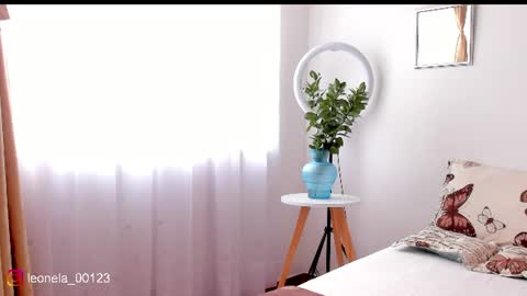 Leonela online show from 06/27/26, 07:19