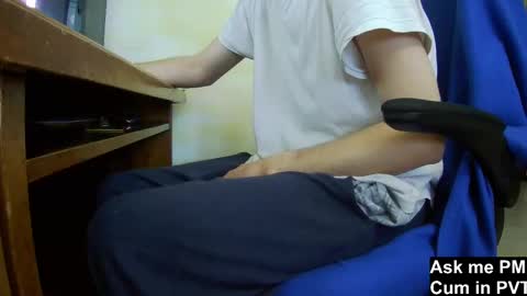 Snapshot of culonudo23 chatting on 01/08/25, 09:21 Leo online show from 01/08/25, 09:21