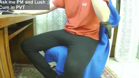 Snapshot of culonudo23 chatting on 11/14/25, 05:33 Leo online show from 11/14/25, 05:33