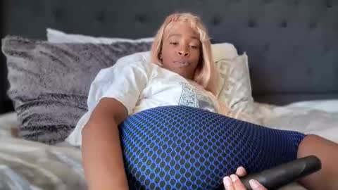 cum2charmxx online show from 04/08/26, 06:08