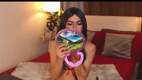 Snapshot of cum_ofdesire chatting on 10/27/25, 10:25 cum_ofdesire online show from 10/27/25, 10:25