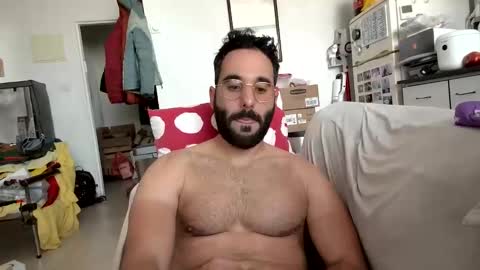 Snapshot of cuman15 chatting on 02/14/25, 11:21 Cuman online show from 02/14/25, 11:21