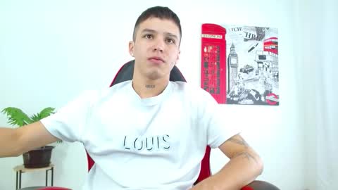 cumandres online show from 11/26/25, 02:51