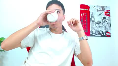 cumandres online show from 02/25/26, 03:21