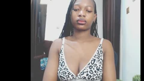 cumebony_petit online show from 04/20/26, 07:11