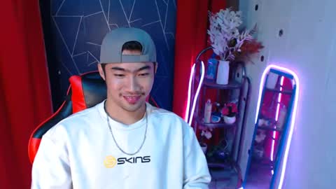 Snapshot of cumhavefun25 chatting on 12/02/24, 08:11 ask me online show from 12/02/24, 08:11