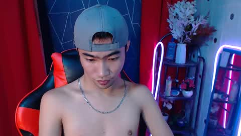 Snapshot of cumhavefun25 chatting on 12/07/24, 08:33 ask me online show from 12/07/24, 08:33