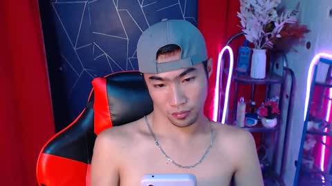 Snapshot of cumhavefun25 chatting on 12/08/24, 08:36 ask me online show from 12/08/24, 08:36