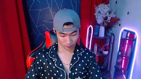 Snapshot of cumhavefun25 chatting on 12/11/24, 05:37 ask me online show from 12/11/24, 05:37