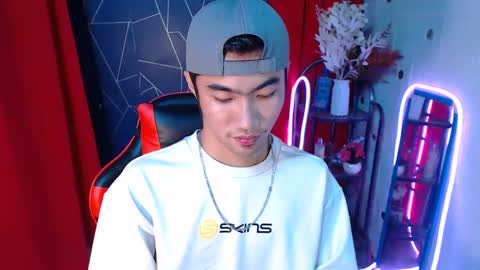 Snapshot of cumhavefun25 chatting on 12/12/24, 03:21 ask me online show from 12/12/24, 03:21