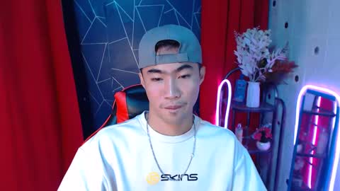 Snapshot of cumhavefun25 chatting on 12/13/24, 12:17 ask me online show from 12/13/24, 12:17