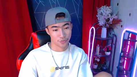 Snapshot of cumhavefun25 chatting on 12/17/24, 07:48 ask me online show from 12/17/24, 07:48