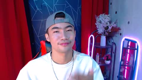 Snapshot of cumhavefun25 chatting on 12/18/24, 06:35 ask me online show from 12/18/24, 06:35