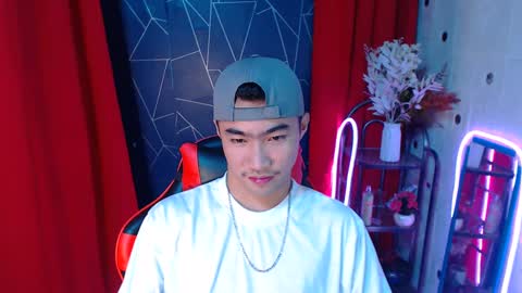 Snapshot of cumhavefun25 chatting on 12/19/24, 03:19 ask me online show from 12/19/24, 03:19