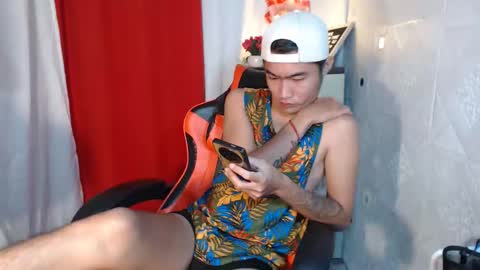 Snapshot of cumhavefun25 chatting on 10/07/25, 12:41 ask me online show from 10/07/25, 12:41