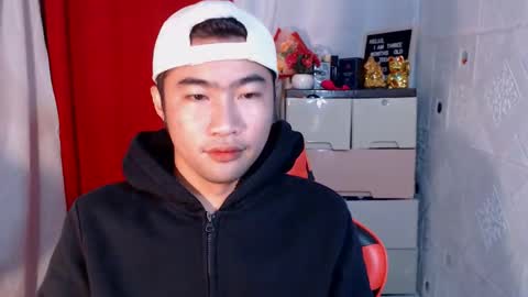 Snapshot of cumhavefun25 chatting on 10/12/25, 05:34 ask me online show from 10/12/25, 05:34