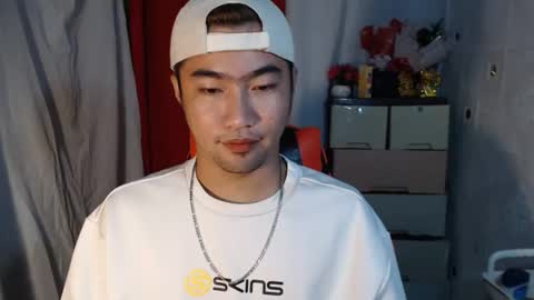 Snapshot of cumhavefun25 chatting on 11/13/25, 04:39 ask me online show from 11/13/25, 04:39