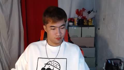 Snapshot of cumhavefun25 chatting on 11/16/25, 05:51 ask me online show from 11/16/25, 05:51