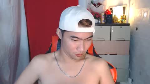 Snapshot of cumhavefun25 chatting on 12/04/25, 09:23 ask me online show from 12/04/25, 09:23