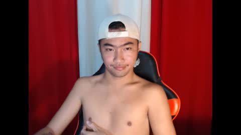Snapshot of cumhavefun25 chatting on 05/09/26, 10:04 ask me online show from 05/09/26, 10:04