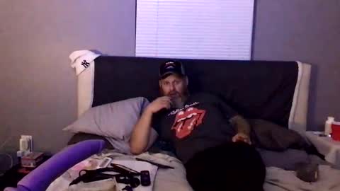 Snapshot of cummerforyouu chatting on 12/07/24, 08:22 Mike Smalls online show from 12/07/24, 08:22