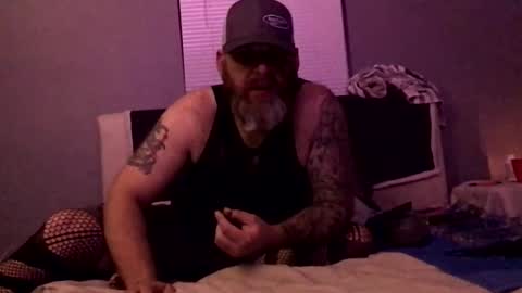 Snapshot of cummerforyouu chatting on 12/24/24, 06:44 Mike Smalls online show from 12/24/24, 06:44