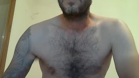 Snapshot of cummincock04 chatting on 09/26/25, 05:39 cummincock04 online show from 09/26/25, 05:39