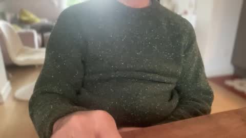 Snapshot of cumminglater chatting on 02/16/26, 02:02 cumminglater online show from 02/16/26, 02:02