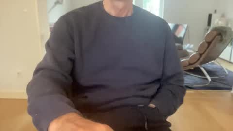 Snapshot of cumminglater chatting on 02/18/26, 07:59 cumminglater online show from 02/18/26, 07:59