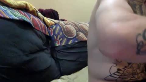 Snapshot of cumonover420 chatting on 05/05/26, 02:52 cumonover420 online show from 05/05/26, 02:52