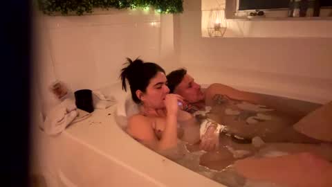 Snapshot of cumontae chatting on 02/06/25, 05:46 Pussy whipped babyboy online show from 02/06/25, 05:46