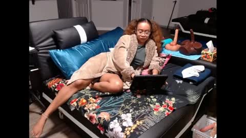 Nia Reese online show from 04/28/26, 02:49