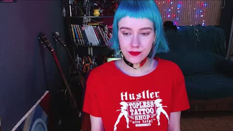 Snapshot of cumpotikeve chatting on 01/05/25, 06:35 CUMpotikEve online show from 01/05/25, 06:35