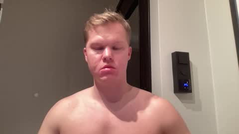 Snapshot of cumricoxl chatting on 11/10/25, 06:07 CumRicoXL online show from 11/10/25, 06:07